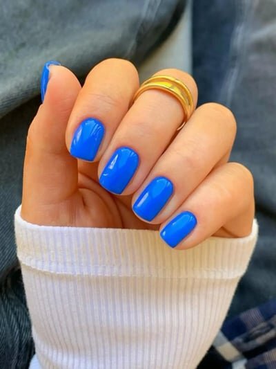 unghie estate 2024 blu